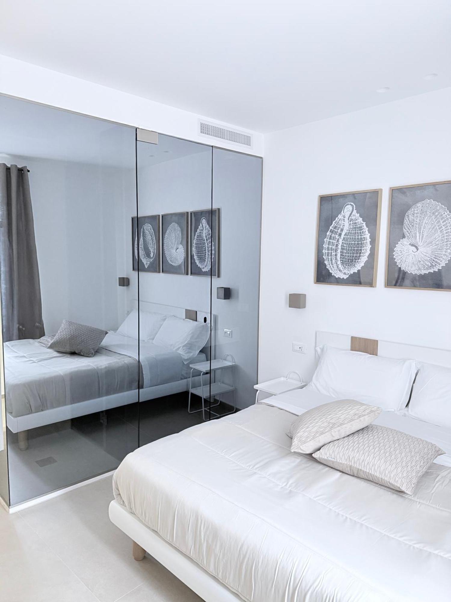 Santa Rosalia Suites Palermo Buitenkant foto